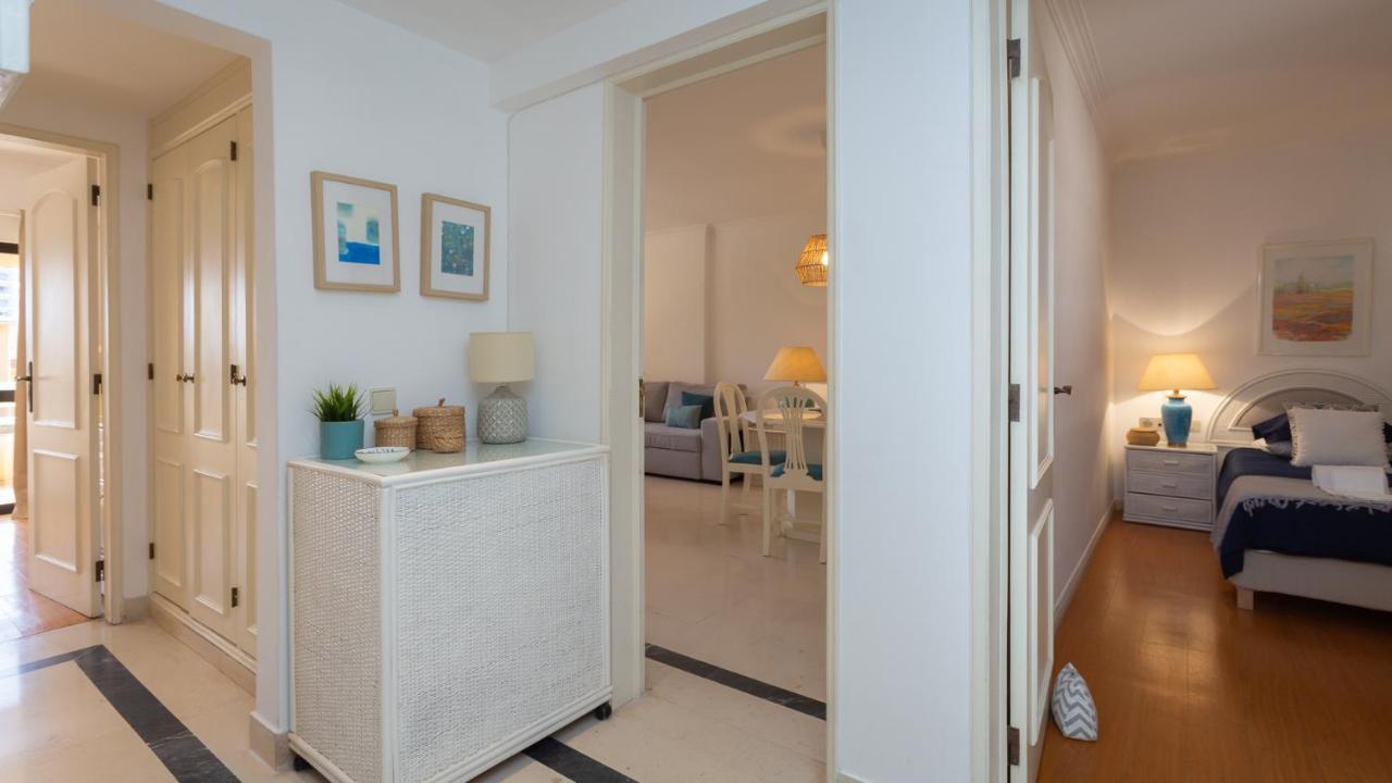 Marina 2Bdr Apartment With Balcony & Pool - 5Min From Beach By Lovelystay كوارتيرا المظهر الخارجي الصورة