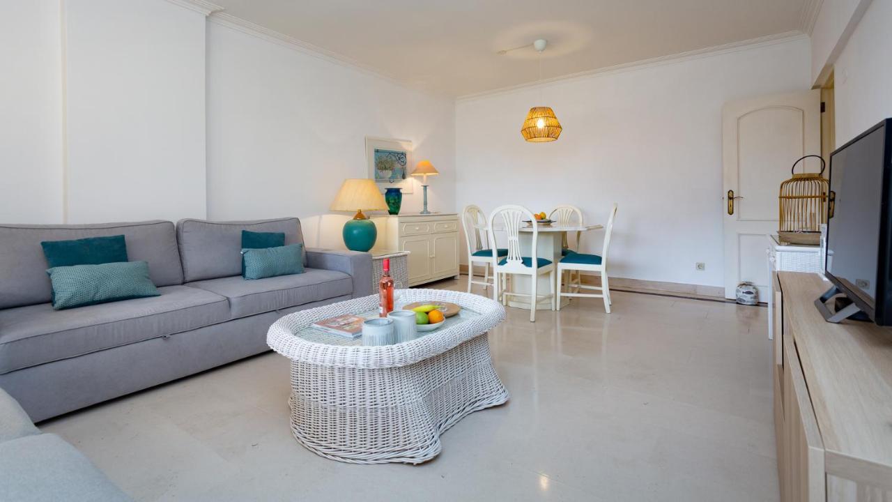 Marina 2Bdr Apartment With Balcony & Pool - 5Min From Beach By Lovelystay كوارتيرا المظهر الخارجي الصورة